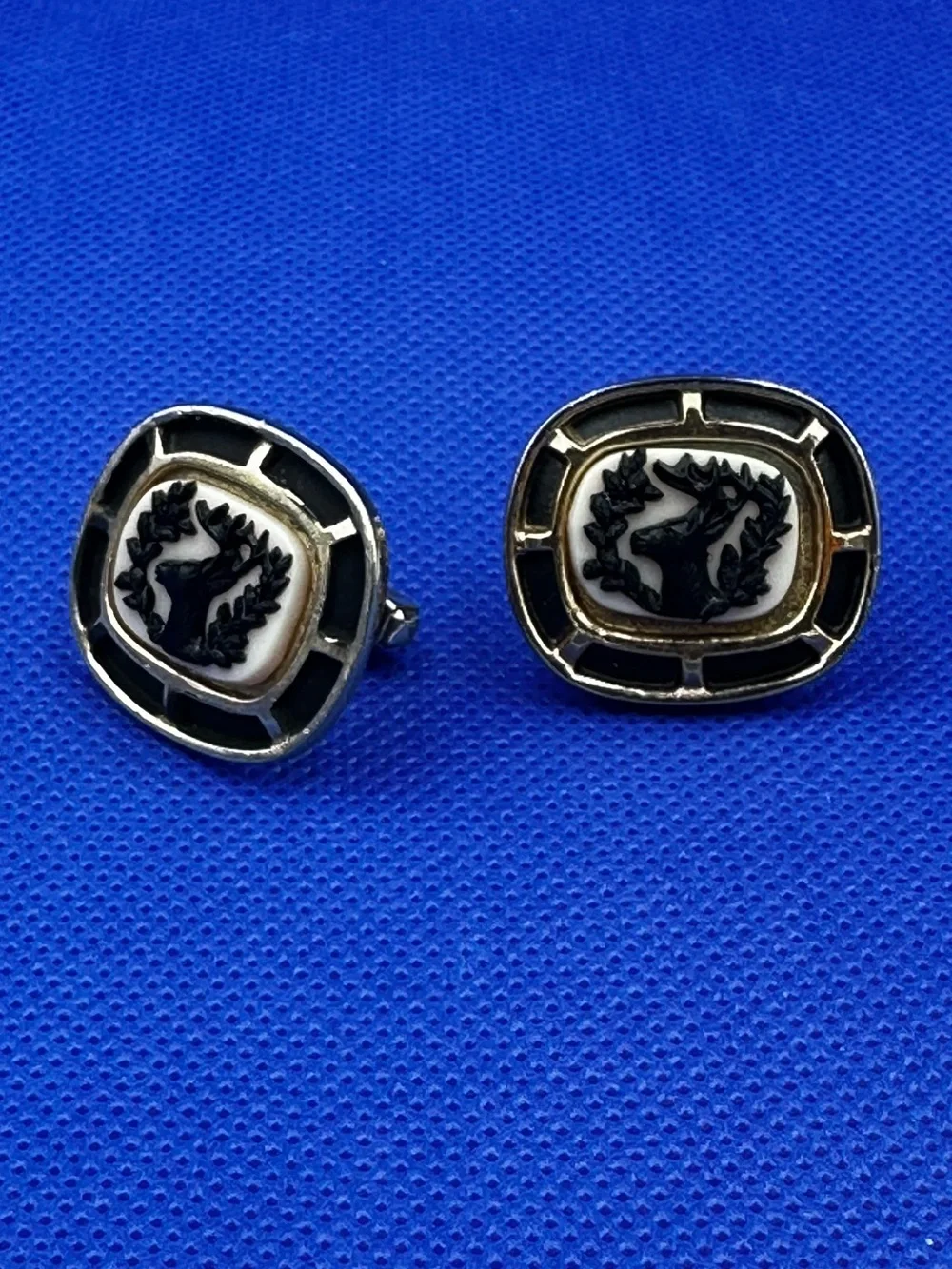 Vintage Anson Black and White Cameo-Style Stag with Gold-Tone Trim Cufflinks